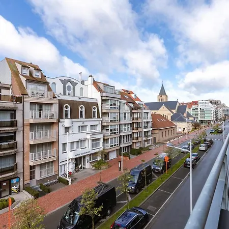 Διαμέρισμα Stunning Fully Renovated Apartment In The Center Of Knokke With Parking *