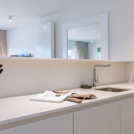 Stunning Fully Renovated Apartment In The Center Of Knokke With Parking *