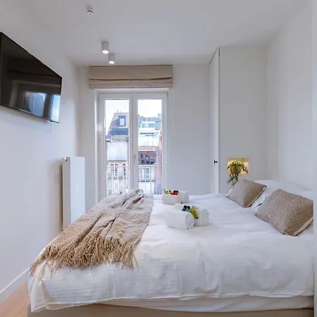Stunning Fully Renovated Apartment In The Center Of Knokke With Parking * Knokke-Heist