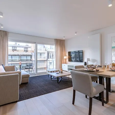 Stunning Fully Renovated Apartment In The Center Of Knokke With Parking Knokke-Heist