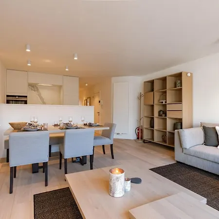 Stunning Fully Renovated Apartment In The Center Of Knokke With Parking *