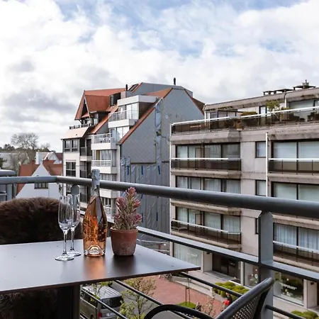 Διαμέρισμα Stunning Fully Renovated Apartment In The Center Of Knokke With Parking